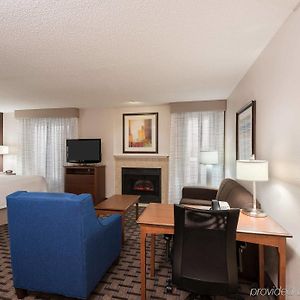 One-Bedroom King Suite